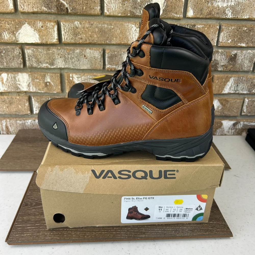 Vasque 7146 St. Elias FG GTX Hiking Boots Mens 11M Cognac Brown NEW in box